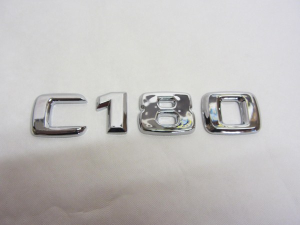 奔馳C180+塑料電鍍字母車(chē)標(biāo)